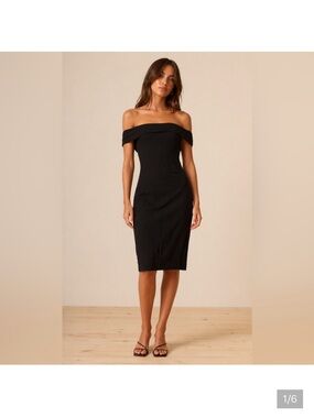 Reformation Black Off-Shoulder Bodycon Dress size small
